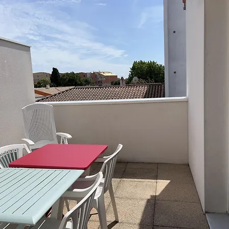 La Rochelle Tasdon Apartman *